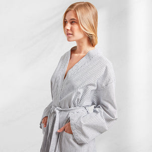 Peshtemal Stripe Robe white/black
